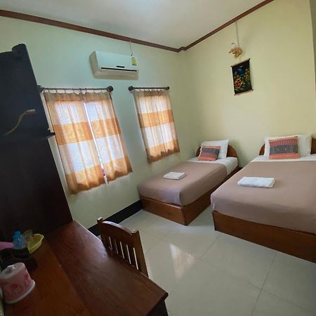 A Tee Guesthouse Luang Prabang Exteriör bild