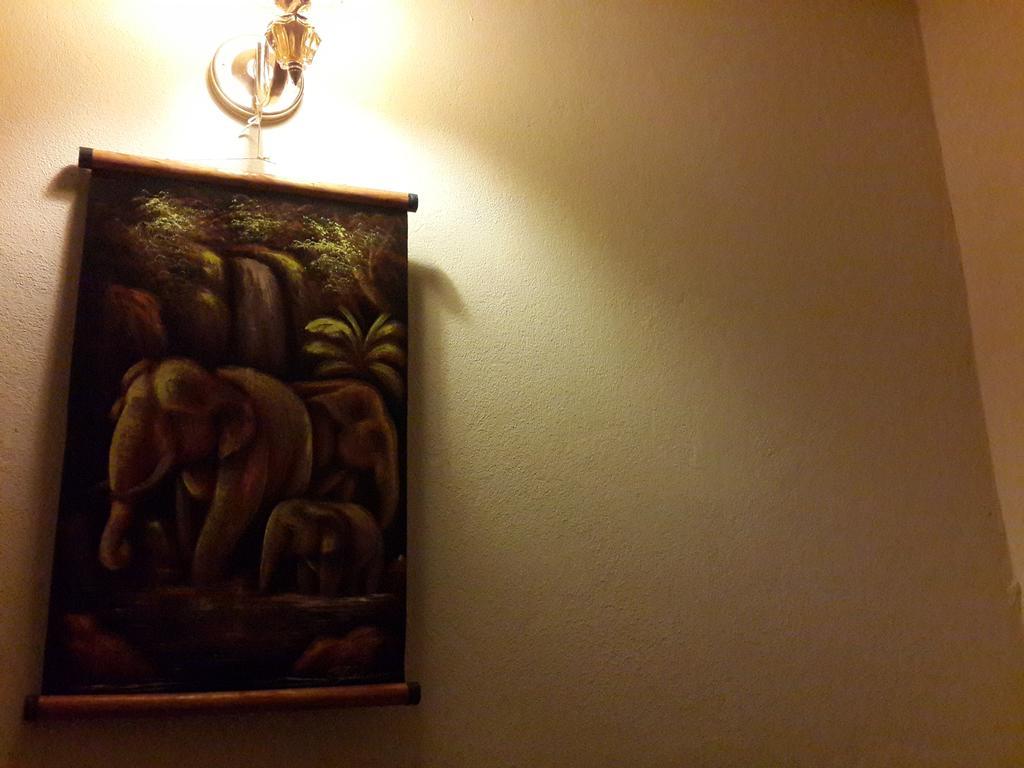 A Tee Guesthouse Luang Prabang Exteriör bild