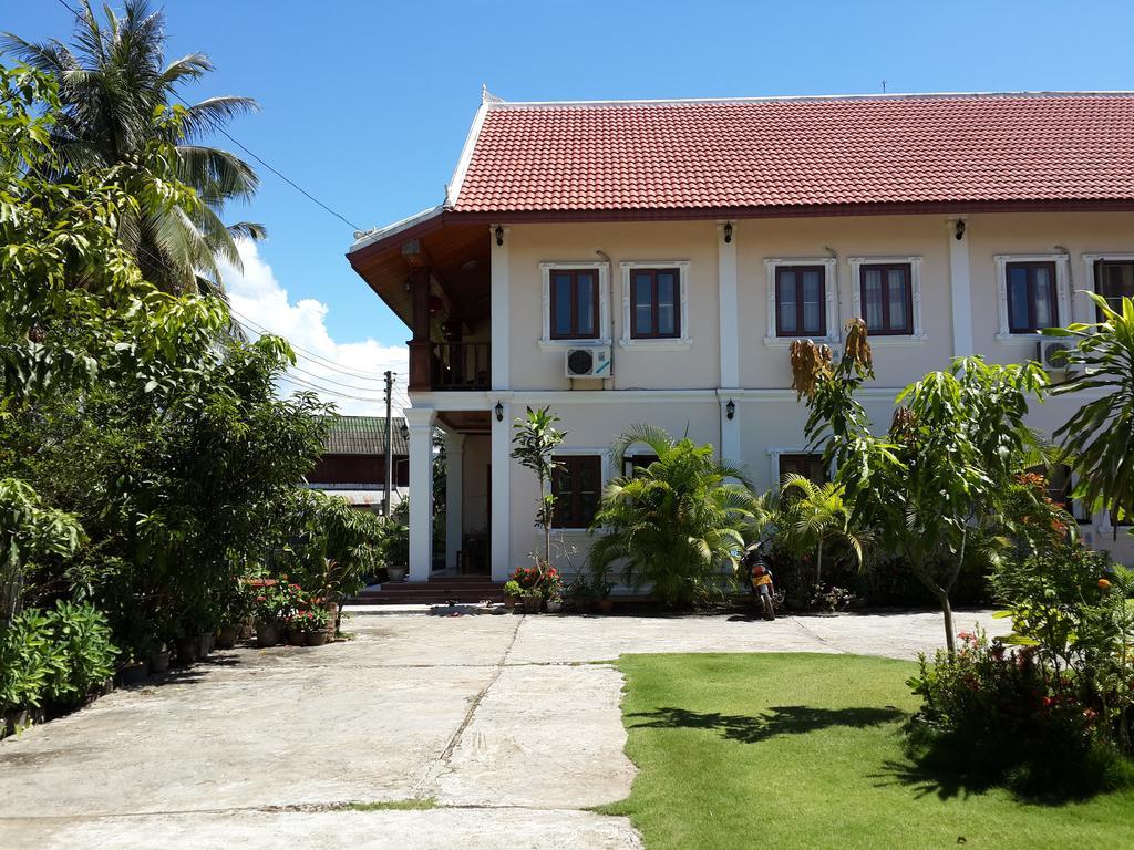 A Tee Guesthouse Luang Prabang Exteriör bild