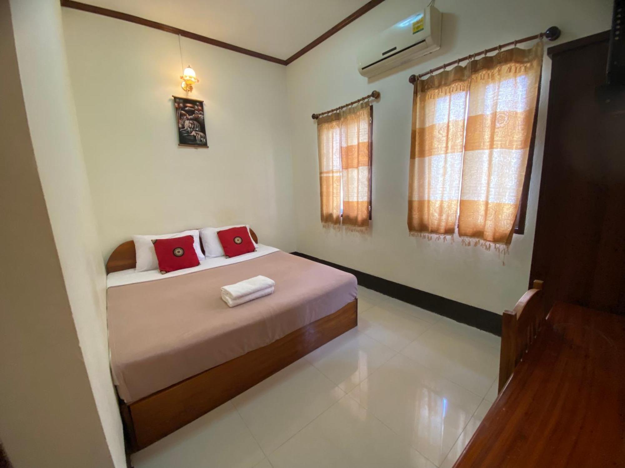 A Tee Guesthouse Luang Prabang Exteriör bild