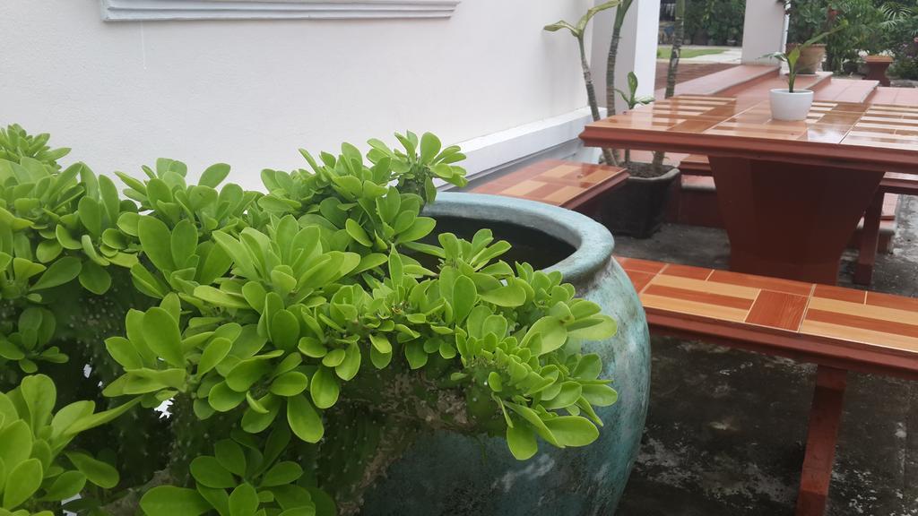 A Tee Guesthouse Luang Prabang Exteriör bild