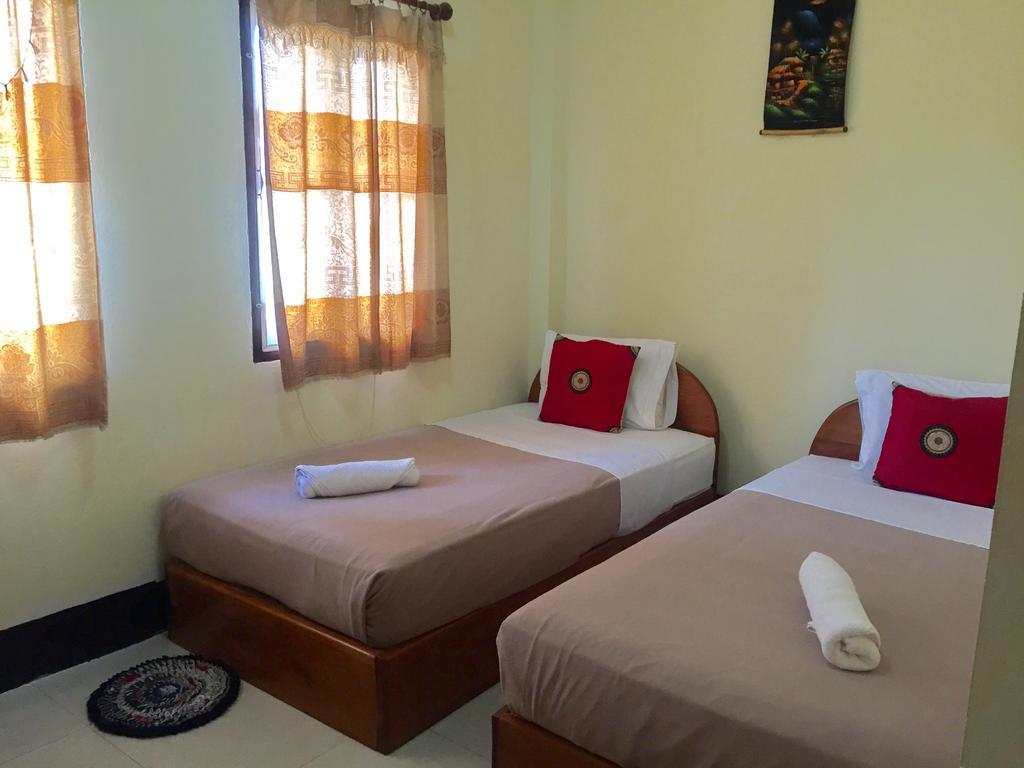 A Tee Guesthouse Luang Prabang Exteriör bild