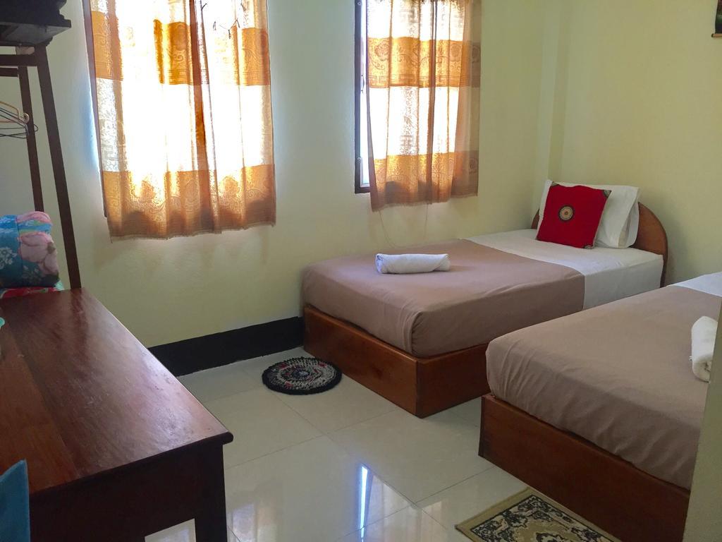A Tee Guesthouse Luang Prabang Exteriör bild