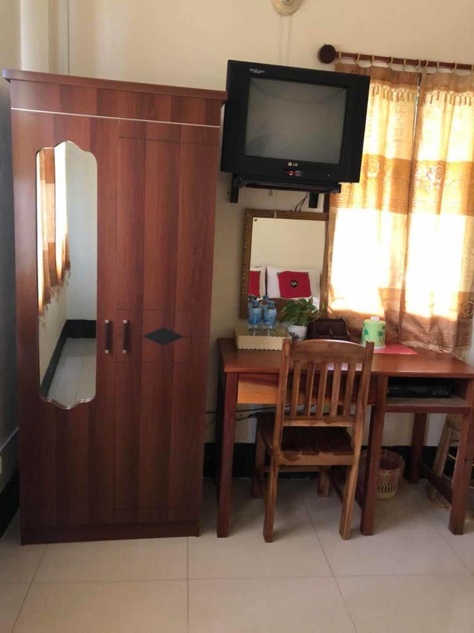A Tee Guesthouse Luang Prabang Exteriör bild