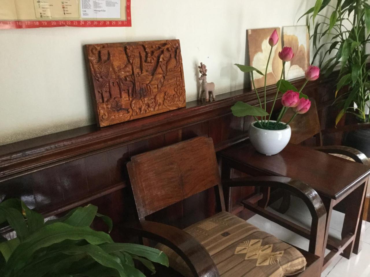 A Tee Guesthouse Luang Prabang Exteriör bild